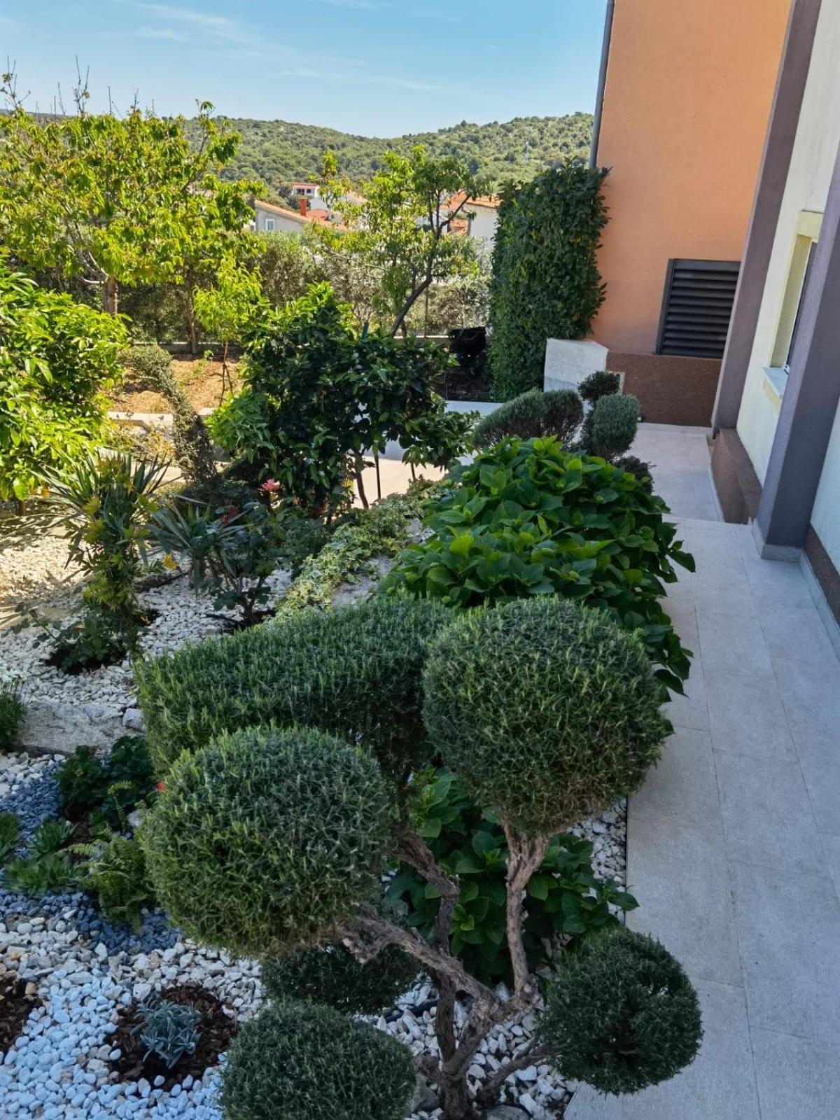 Apartments Annie 罗戈兹尼察 外观 照片